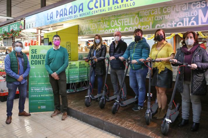 Donate en la entrega de patinetes del sorte del Mecat Central.jpg