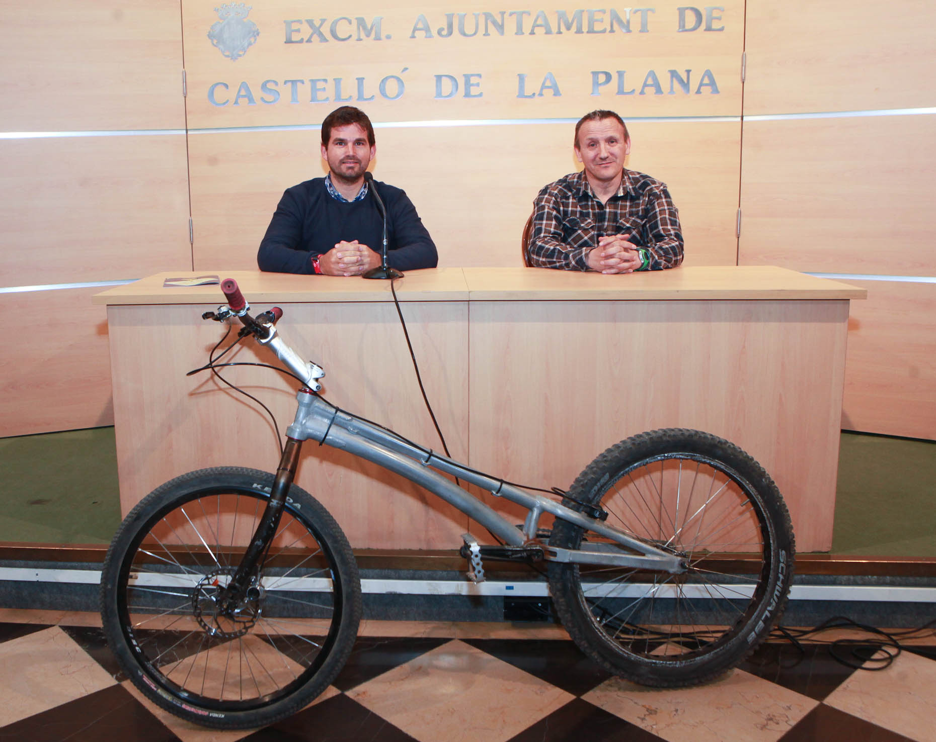 Exhibicion Trial Bici Porcar(1).jpg