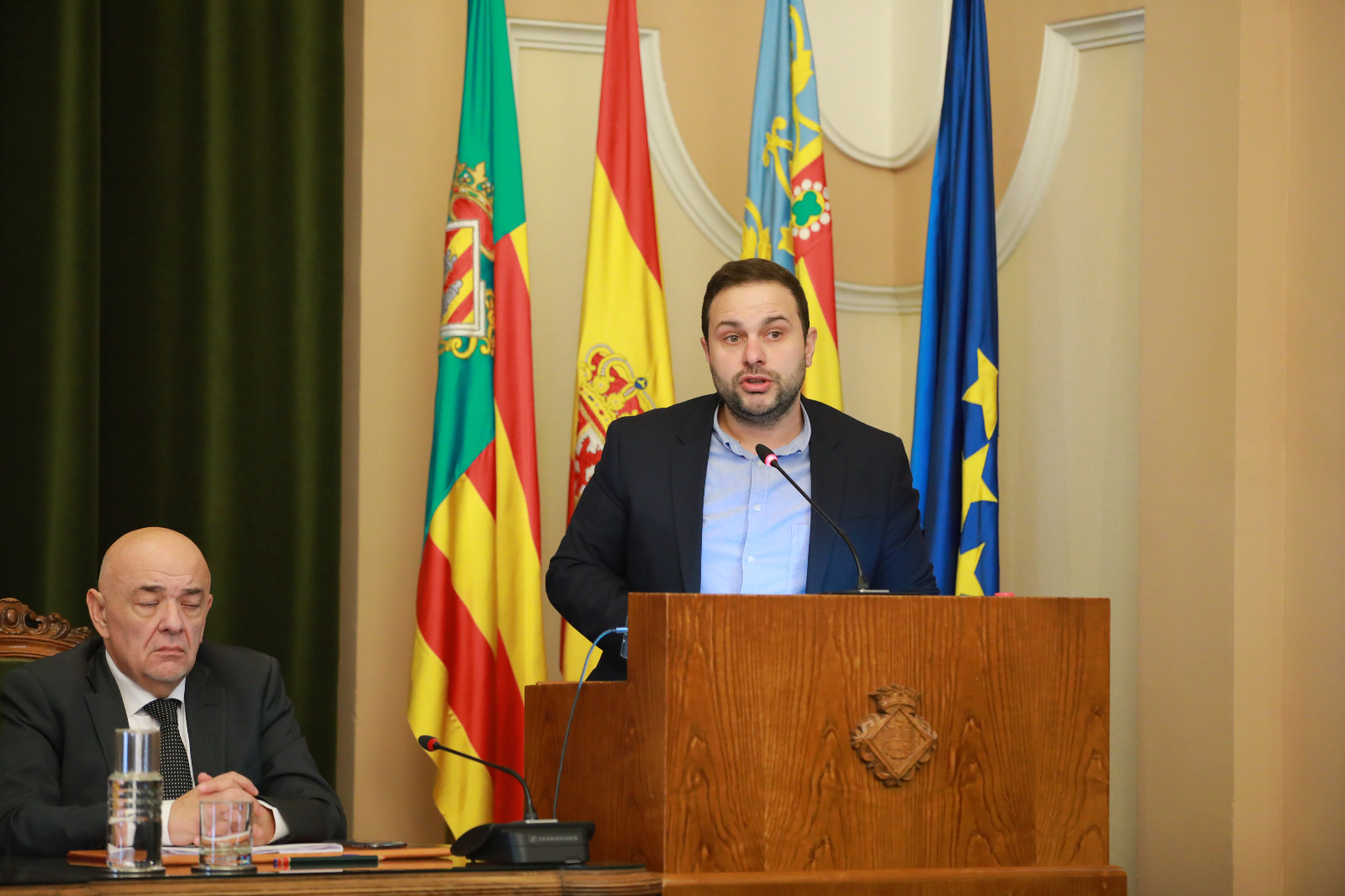 “L'únic projecte d'habitatge de Begoña Carrasco és especular amb el sòl i perdre 5,2 milions d'euros