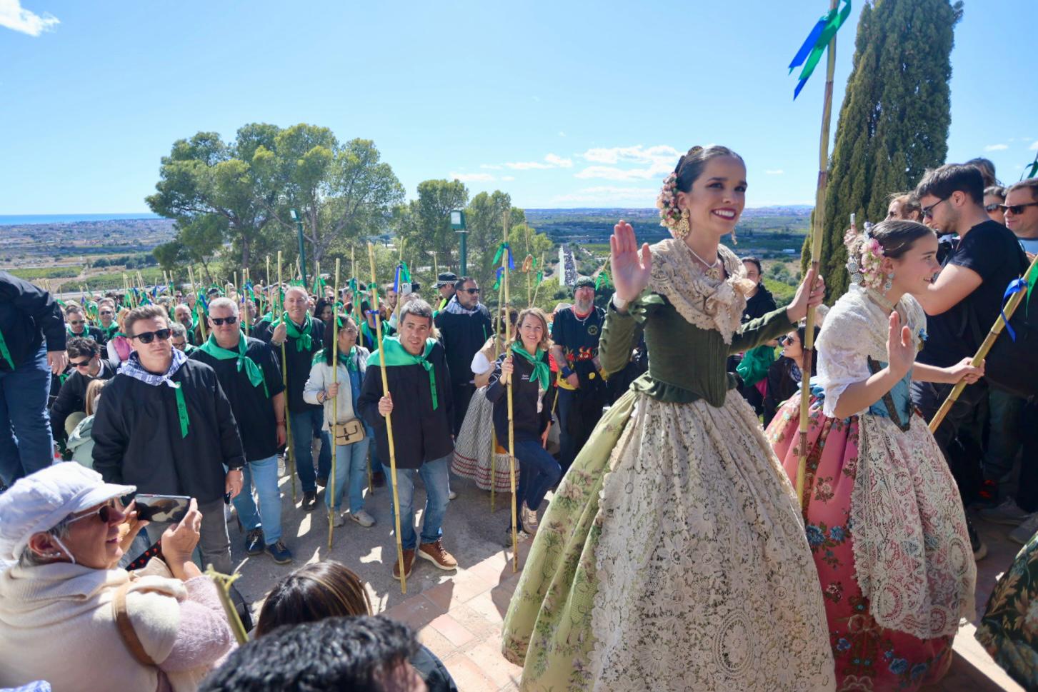 Més de 165.000 persones recorren el camí que uneix Castelló amb l'ermita de la Magdalena, recordant els orígens de la ciutat