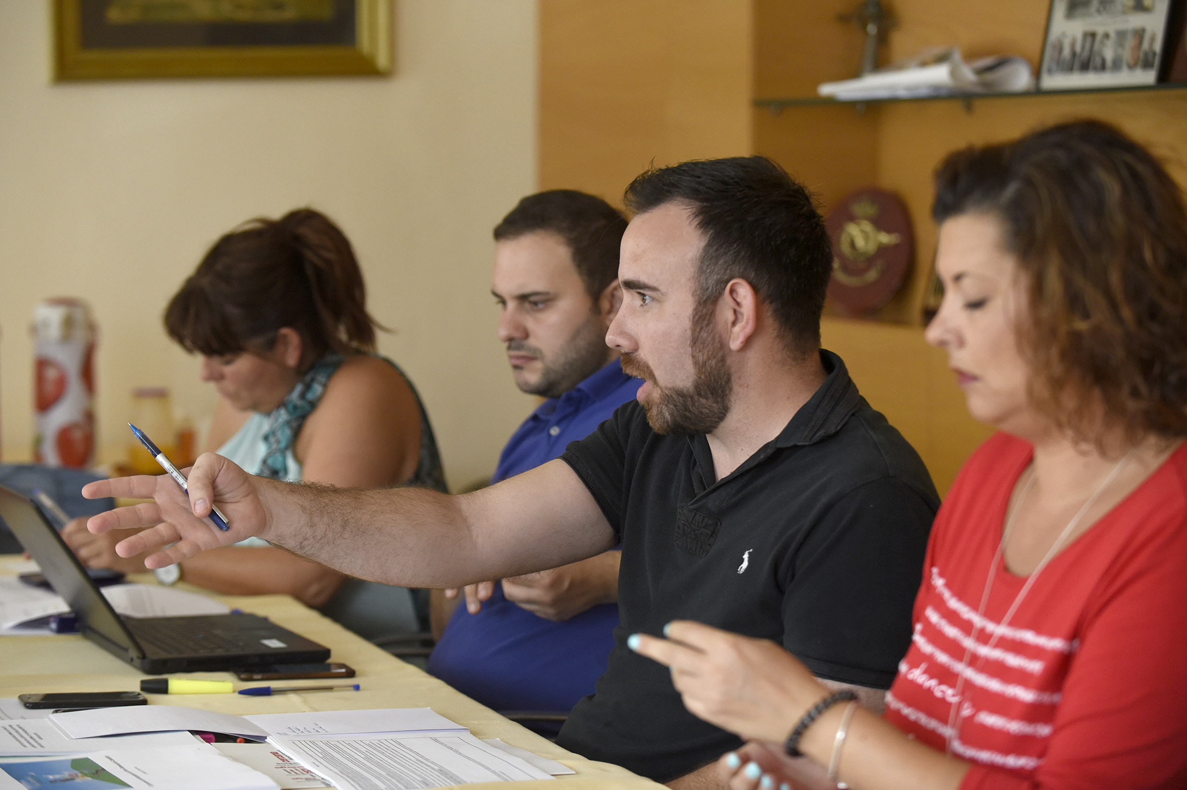 Rafa Simo en una reunion del Grupo Municipal Socialista.jpg