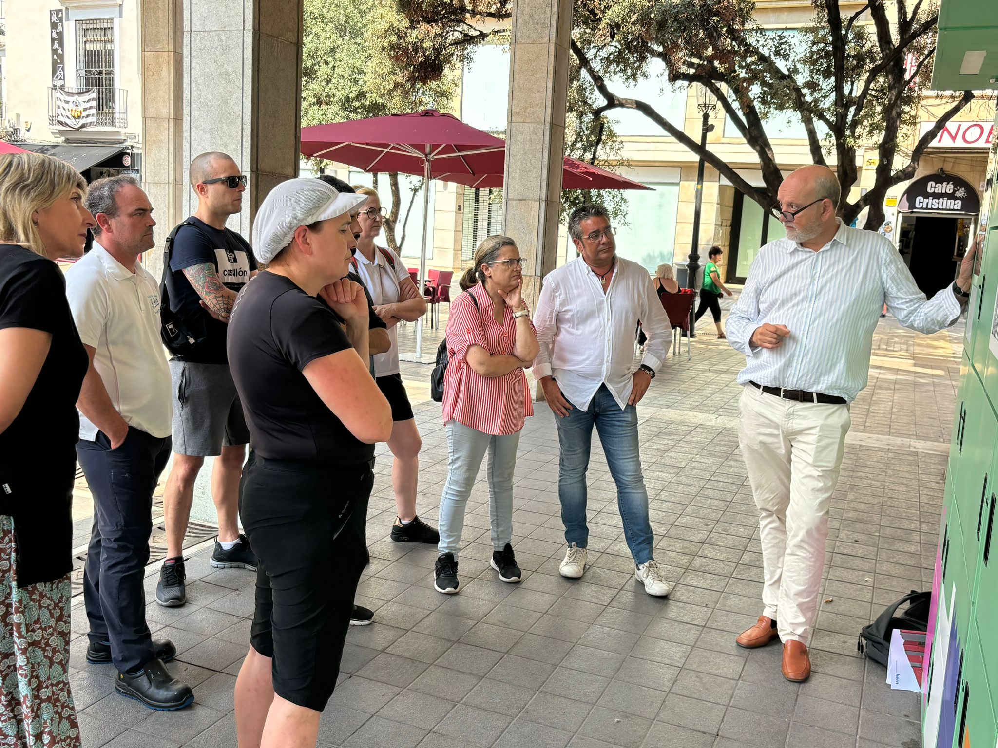 “Este proceso formativo se irá extendiendo de forma progresiva entre todos los comerciantes de Castellón para que, quien lo desee, pueda hacer uso de este nuevo sistema”, ha explicado el concejal de Comercio y Consumo, Alberto Vida