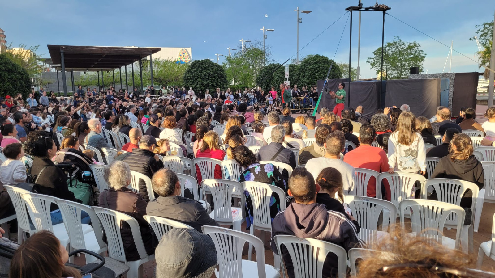 La primera jornada del Festival “Grau de Circ” congrega a prop de 2.000 persones