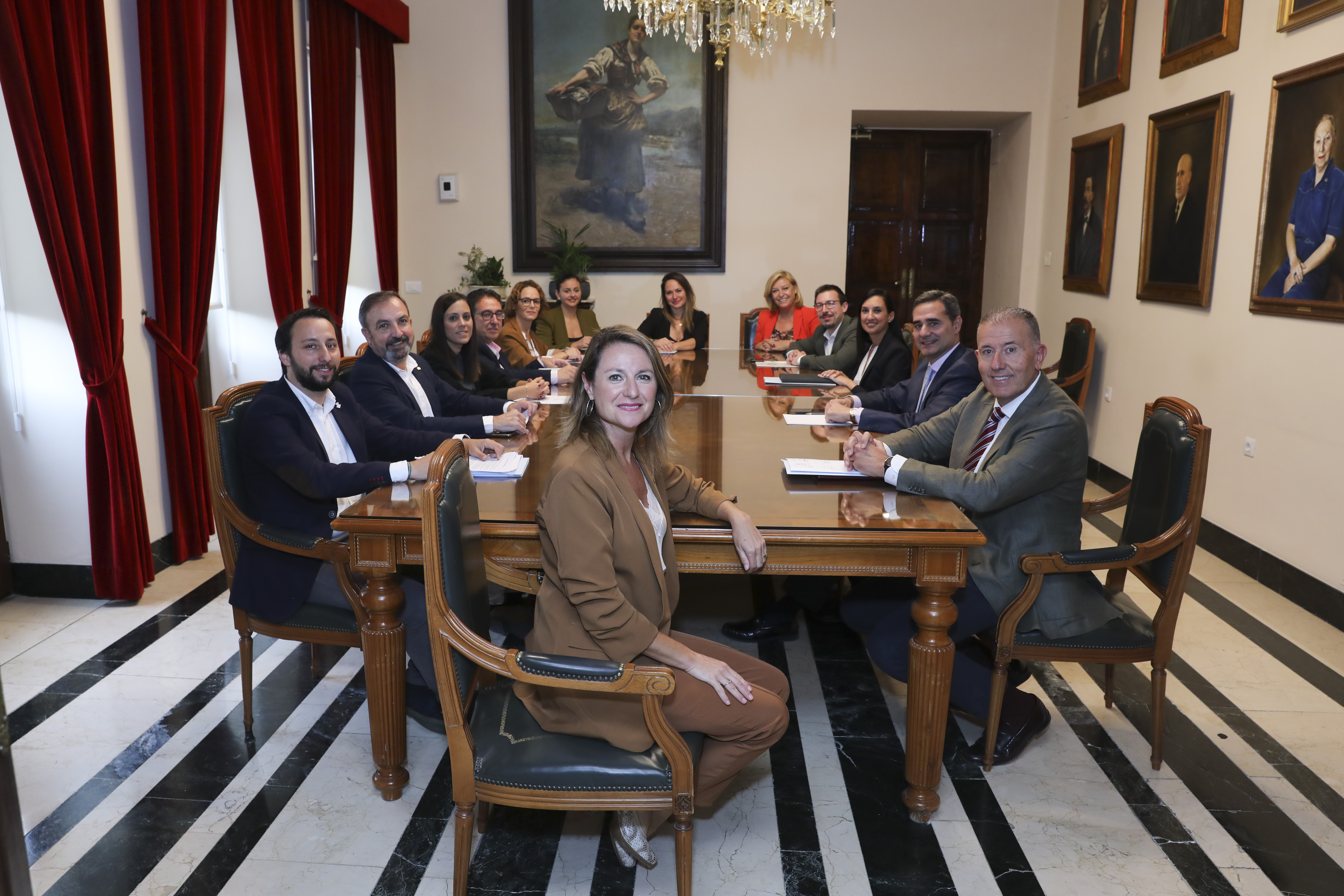 El Ayuntamiento aumenta en 37.808 euros el presupuesto para iluminar la Navidad en Castellón