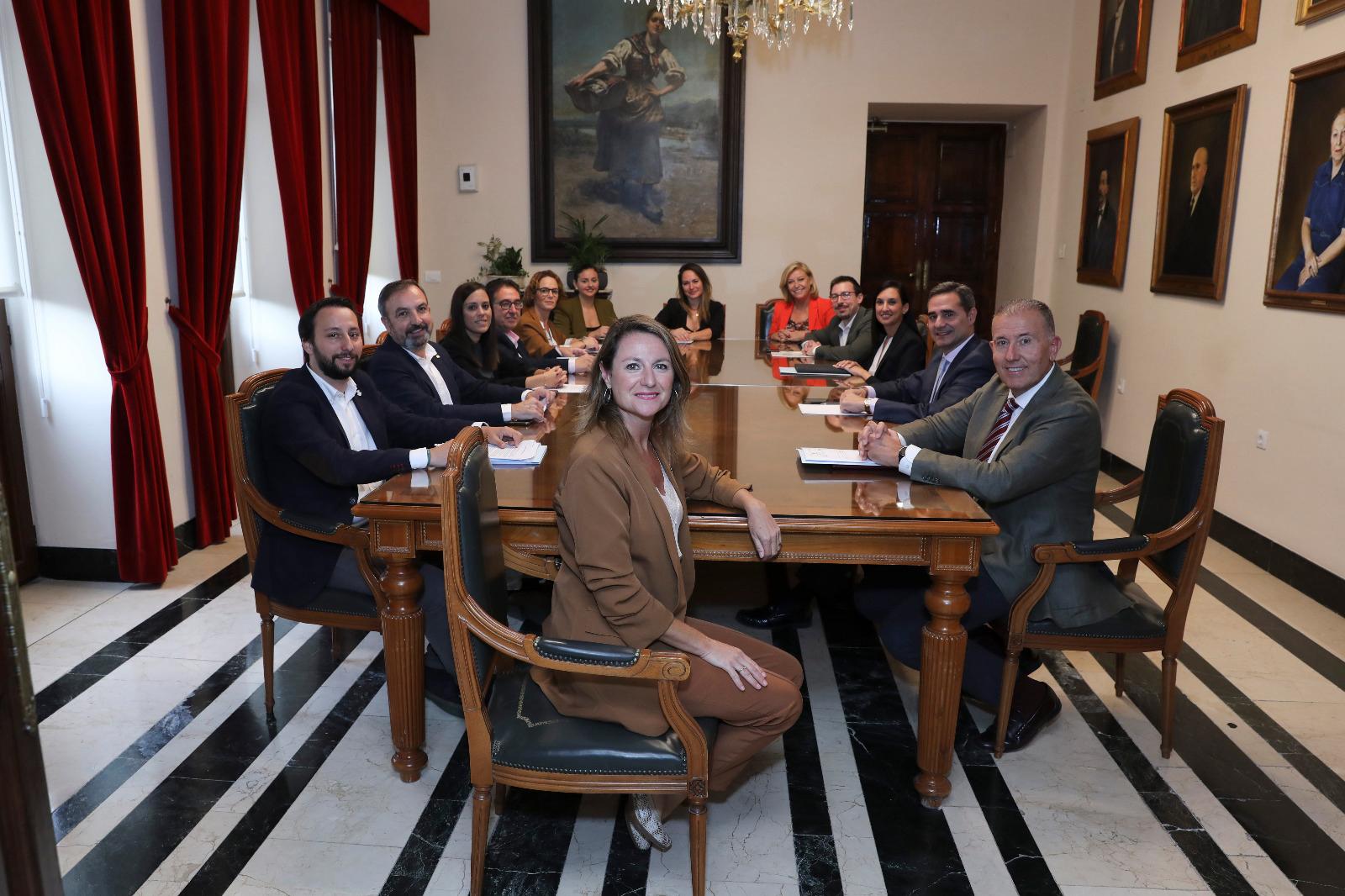 Carrasco: “El presupuesto de 2024 nos va a permitir hacer más con menos, los castellonenses verán mejorados los servicios públicos a pesar de bajarles los impuestos”