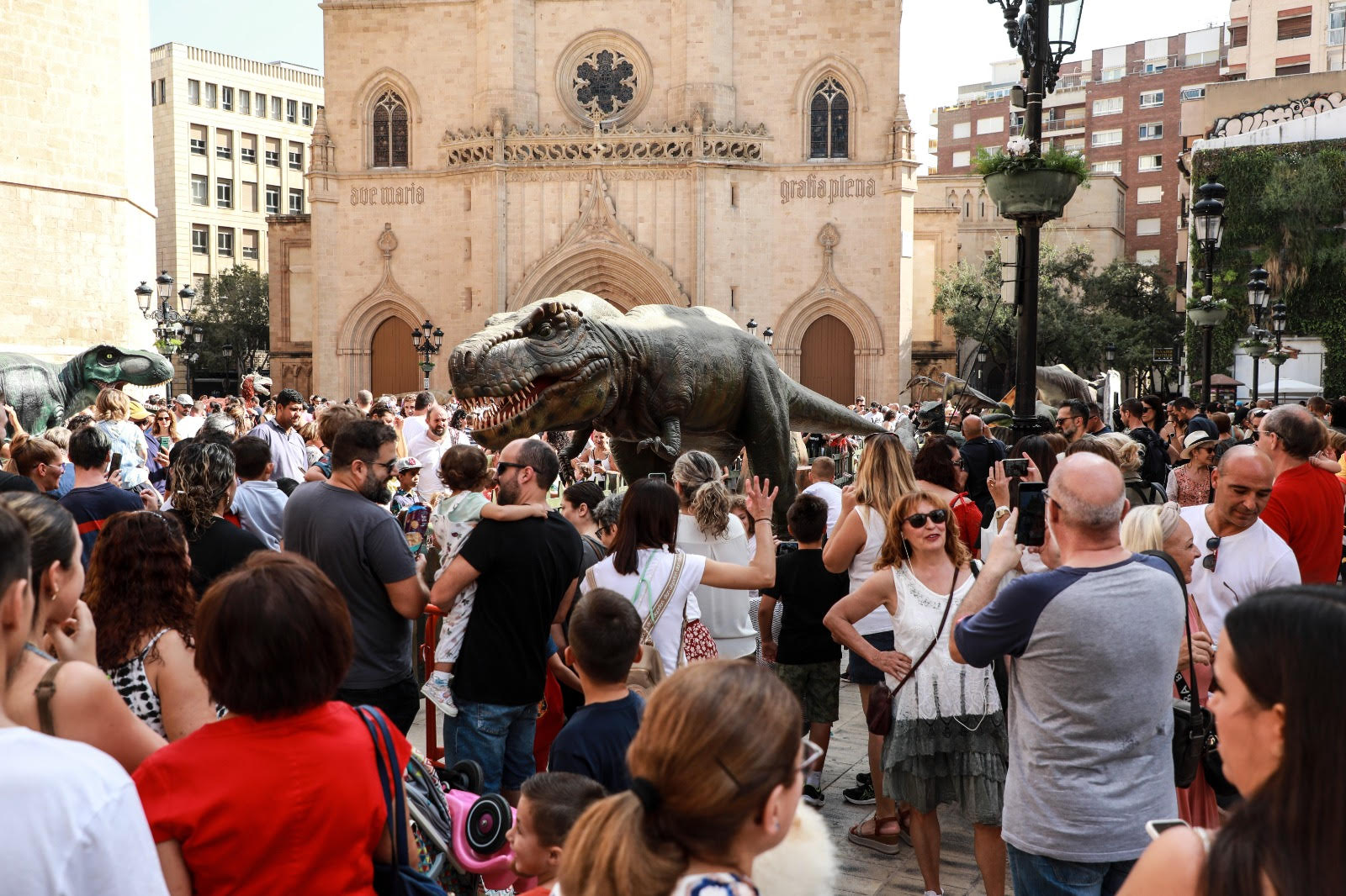 Carrasco: “Queremos una ciudad viva, donde se respire alegría, ilusión, llena de niños y familias para dinamizar la economía”