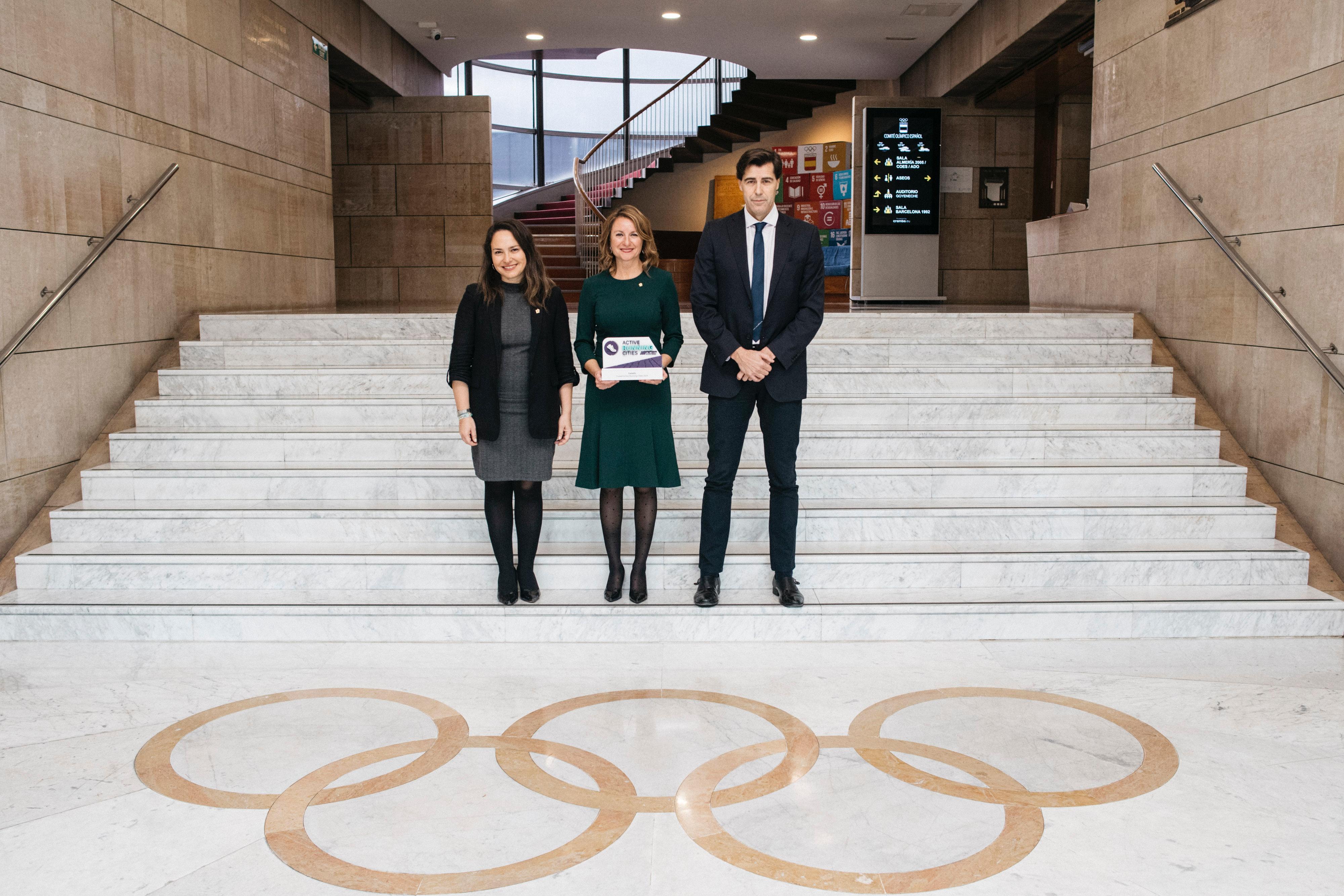 Begoña Carrasco arreplega el distintiu “Active Running Cities” per a Castelló per la seua aposta per l'atletisme i el foment de l'activitat física