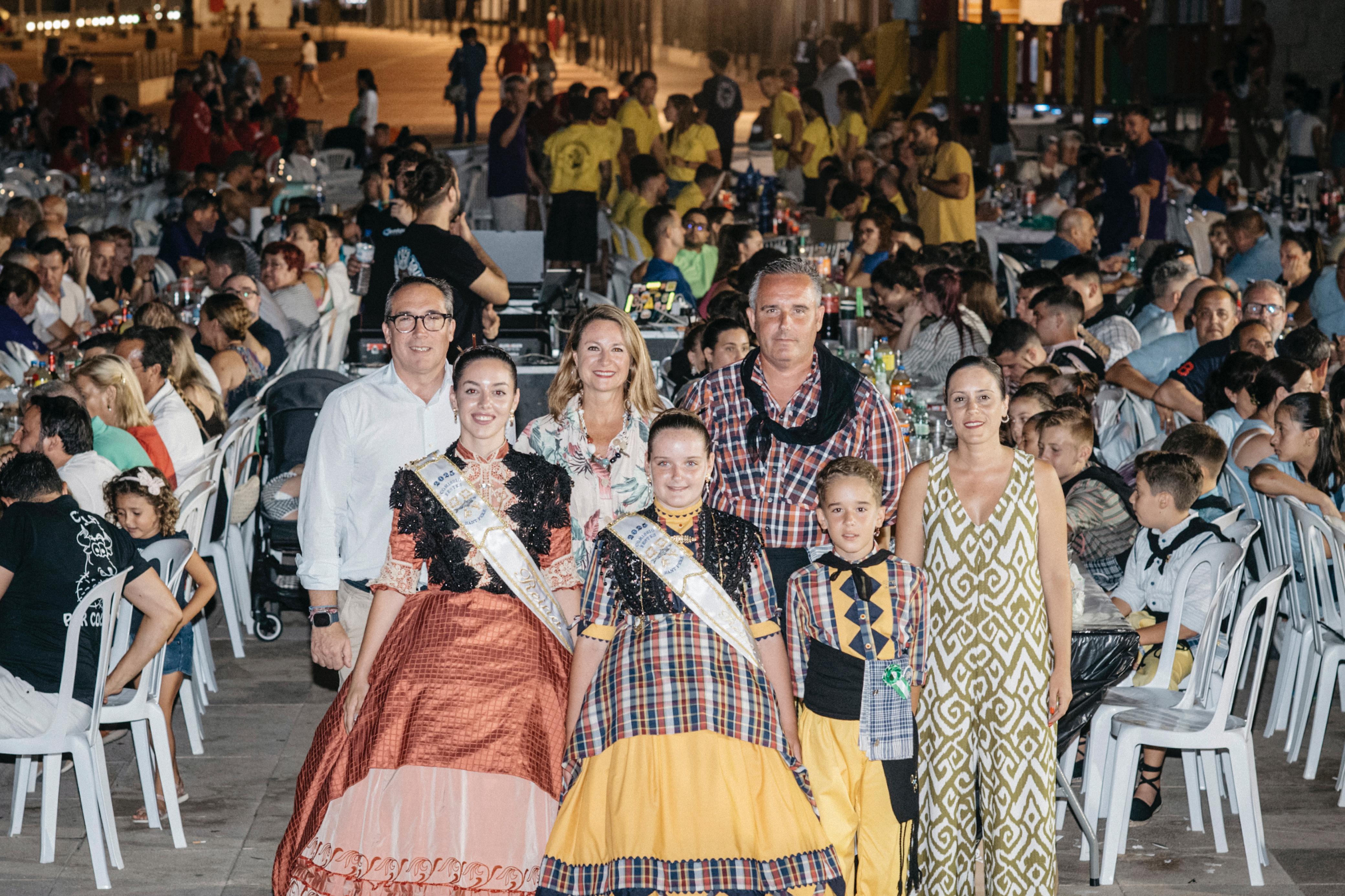 Les festes de Sant Pere 2025 arriben al seu equador amb el multitudinari ‘sopar de pa i porta’ que ha congregat entorn de 3.000 participants
