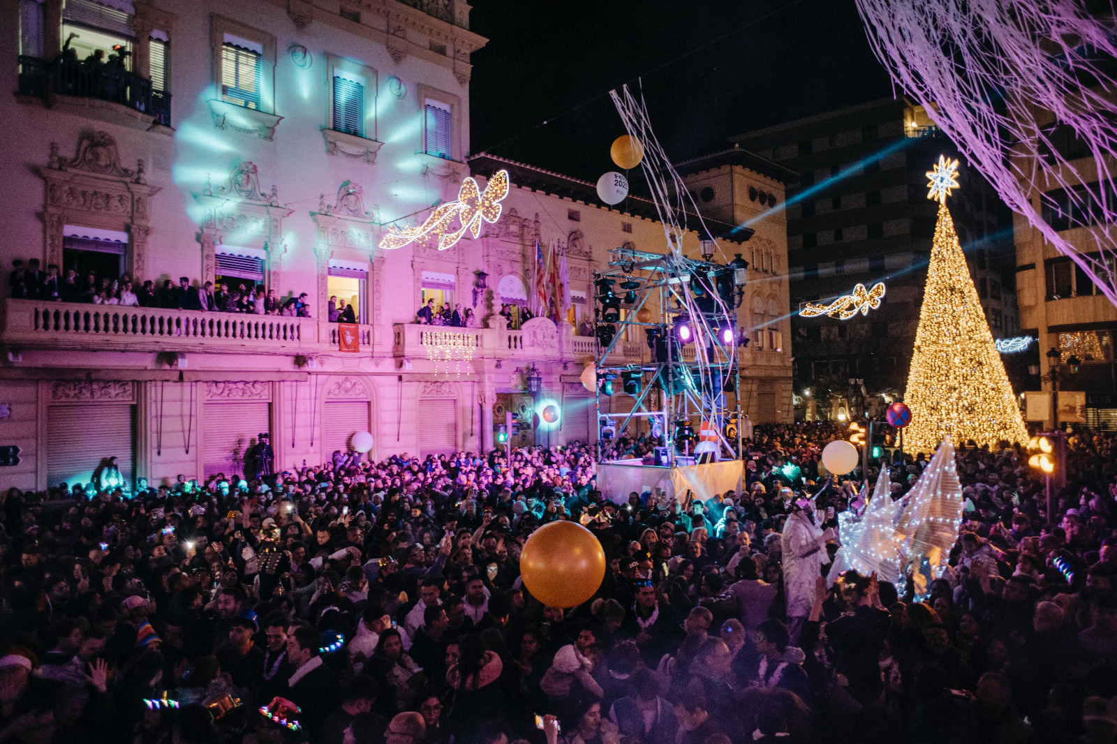 Més de 8.000 castellonencs van gaudir de la Gala de Nit de cap d'any a la Porta del Sol