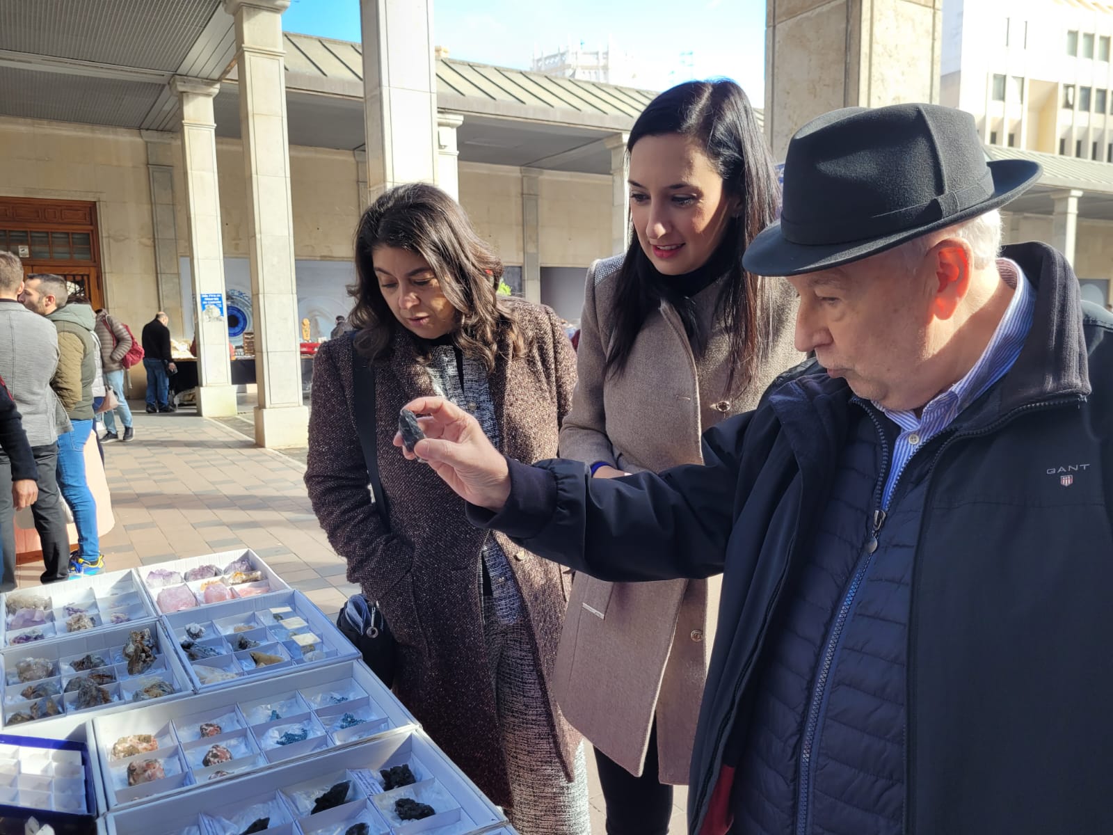 María España inaugura la ‘36a Fira de Minerals de Castelló’