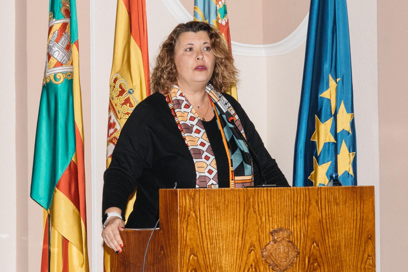 Carrasco es rendeix al negacionisme de la violència de gènere en renunciar a pujar la partida d'igualtat