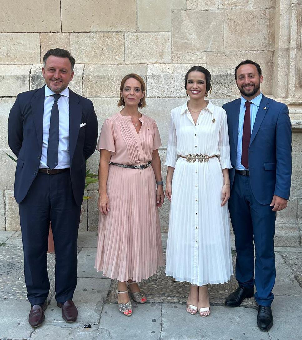 El primer teniente de alcalde, la concejala de Fiestas y la Reina de las Fiestas de Castellón asisten como invitados a las fiestas patronales de Elche