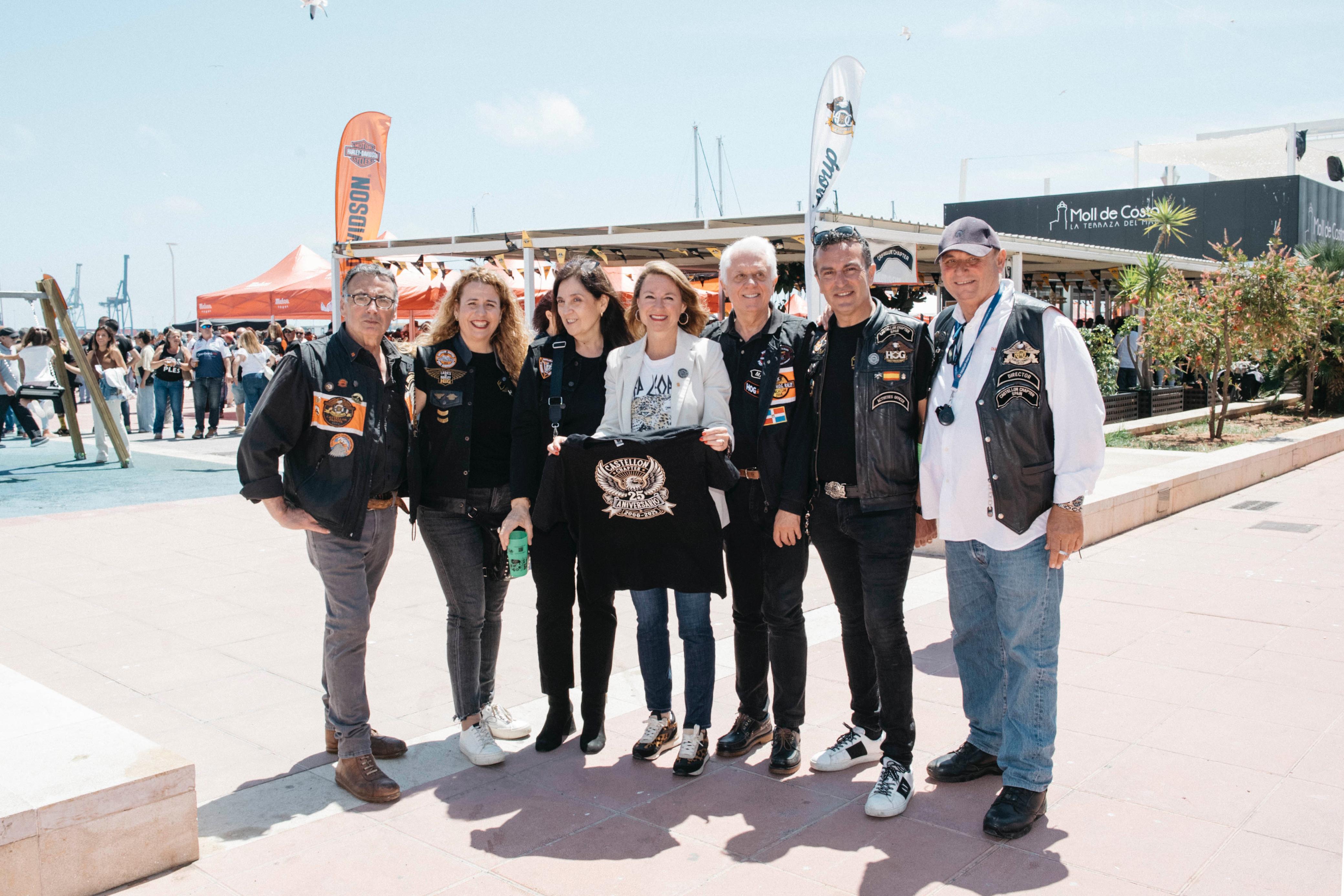 L'alcaldessa de Castelló se suma al 25 aniversari del Club Harley Davidson Castelló Chapter