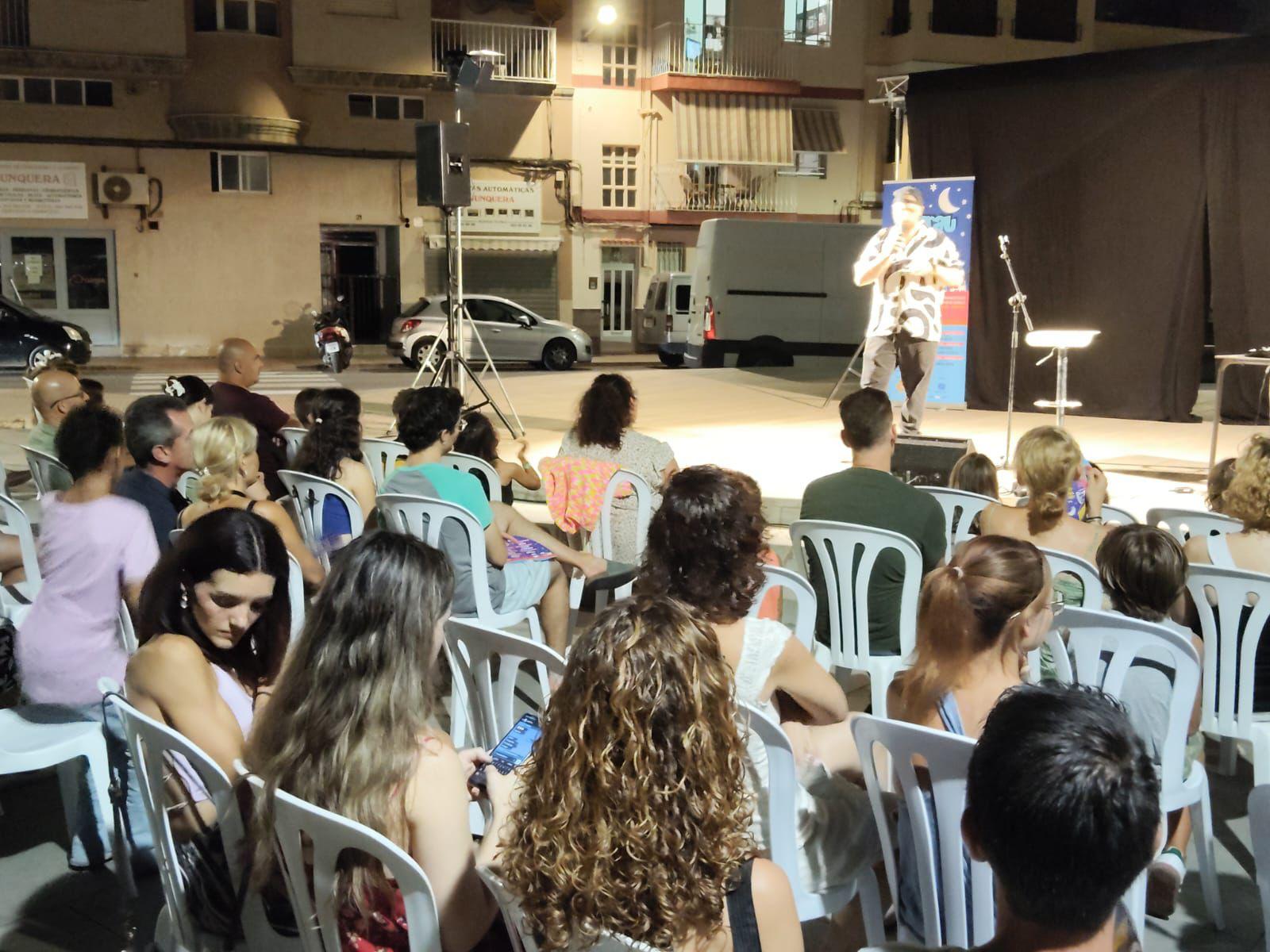 Nit de comèdia a “el Grau a la Fresca” amb el monologuista Arnau Soler