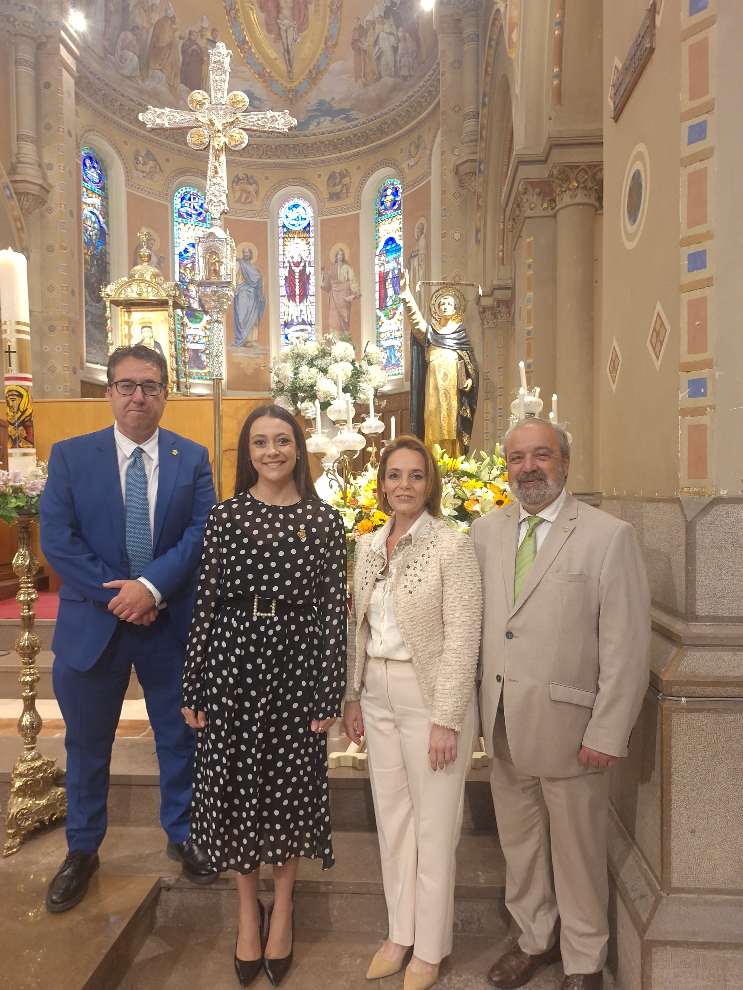 El govern acompanya als veïns del carrer de Sant Vicent en la festa del seu patró