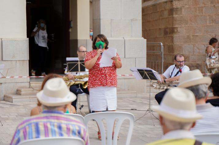 Granero en el Dia Internacional de la Gente Mayor.jpg