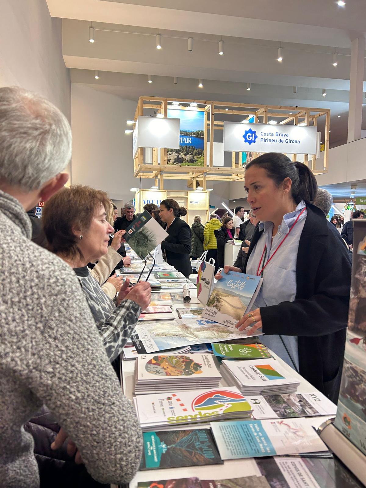 Més de 1500 persones visiten l'estand de Castelló en la fira turística Navartur 2024