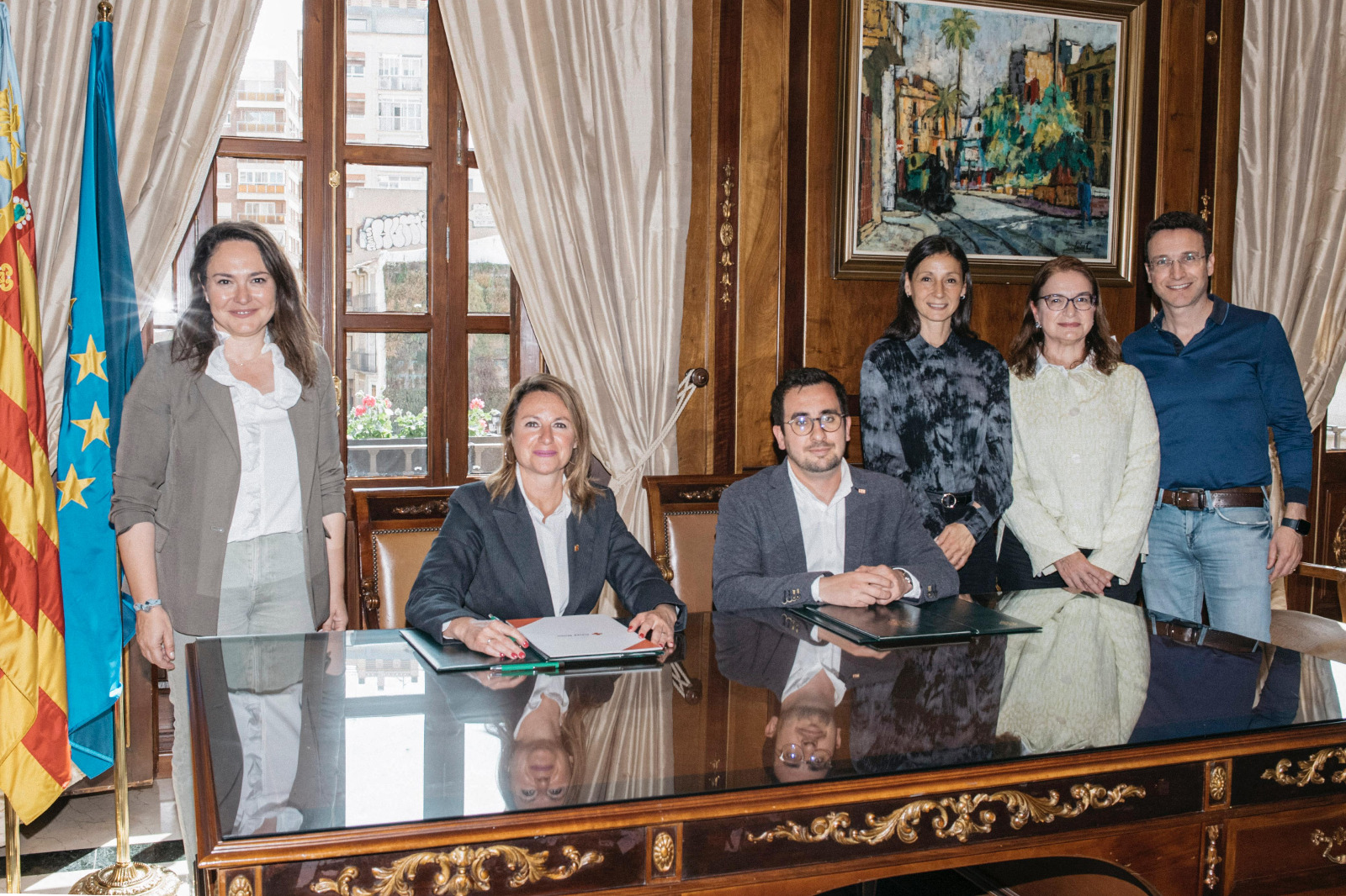 Ajuntament de Castelló, Creu Roja i la Fundació La Caixa s'uneixen per a acompanyar a les persones que afronten la malaltia i soletat no desitjada en la seua etapa vital final